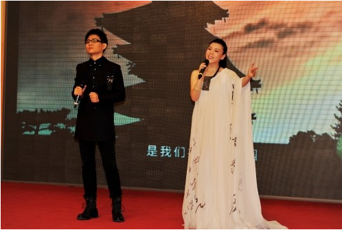 著名歌手石头(王卓实),张晓棠联袂演绎