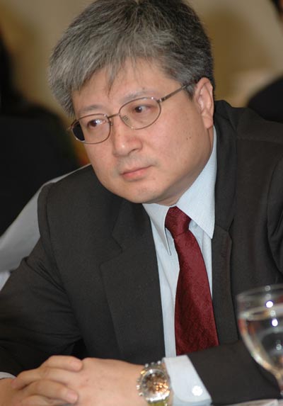 李宏:喜爱度决定名人影响力