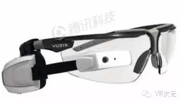 Vuzix M100۾